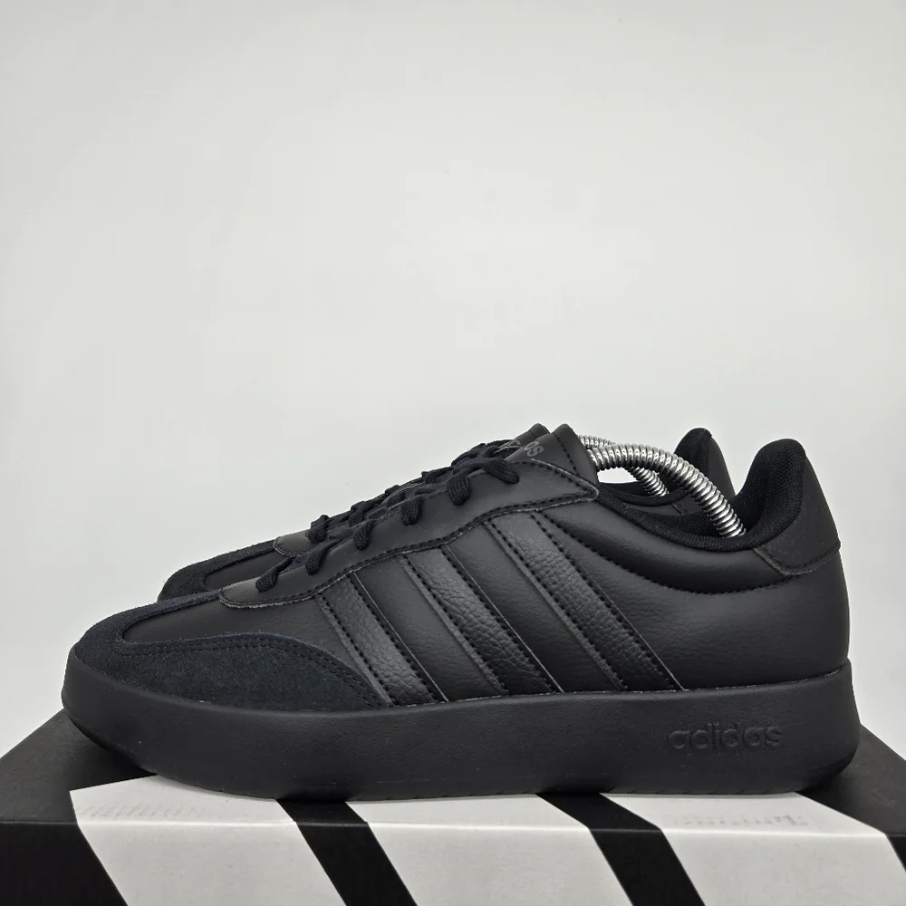 New Adidas Barreda Core Black JR1321 Men's Shoes Size 12.5